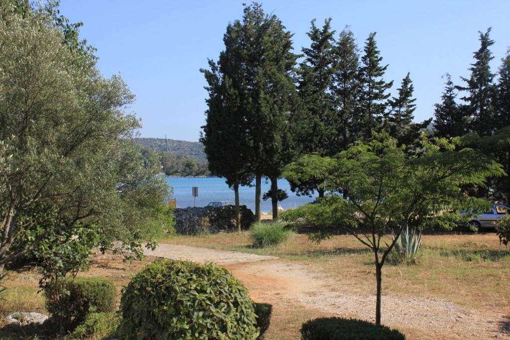 Secluded fisherman's cottage Cove Magrovica - Telascica, Dugi otok - 8142 Sali Esterno foto